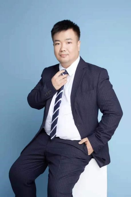 王阳阳.jpg