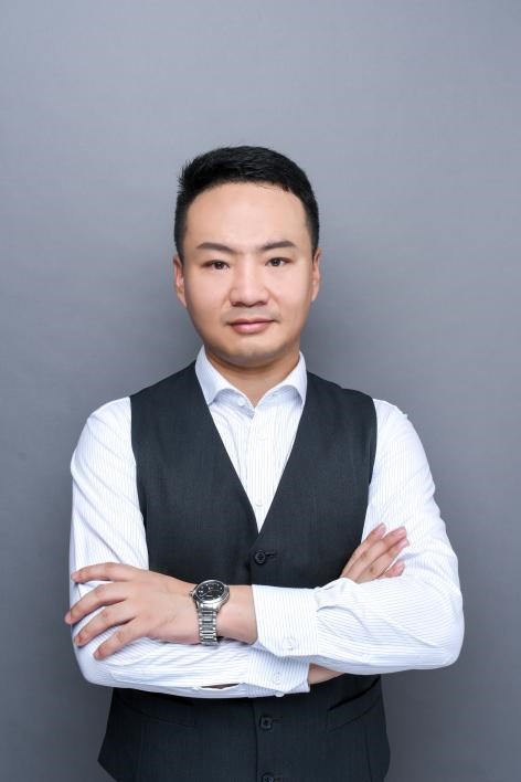 唐宏亮.jpg