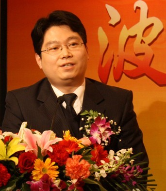 闫高峰.jpg