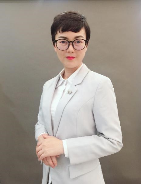 梁洁.jpg