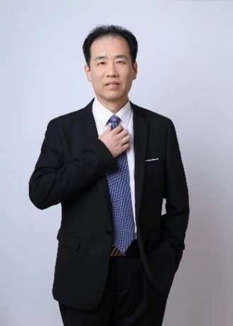 梁晨.jpg