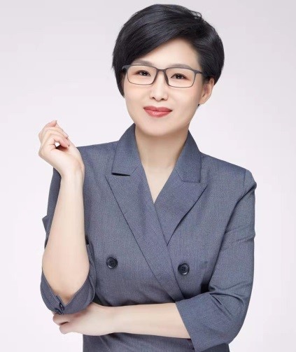 鲁洁.jpg