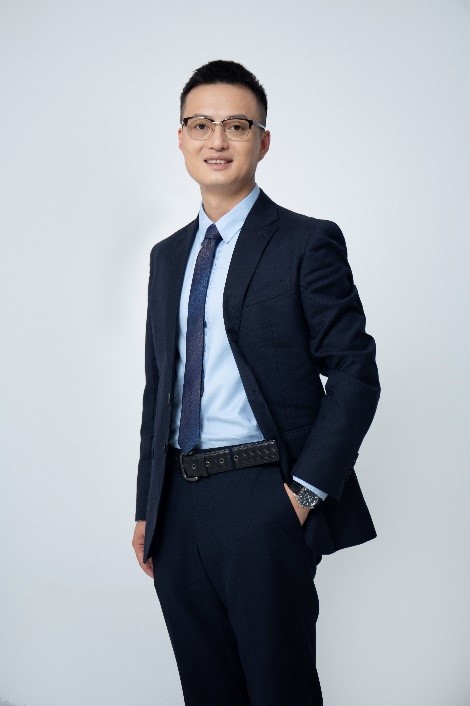 尹浩权.jpg