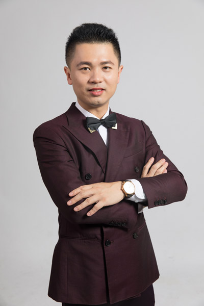 谢桦.jpg