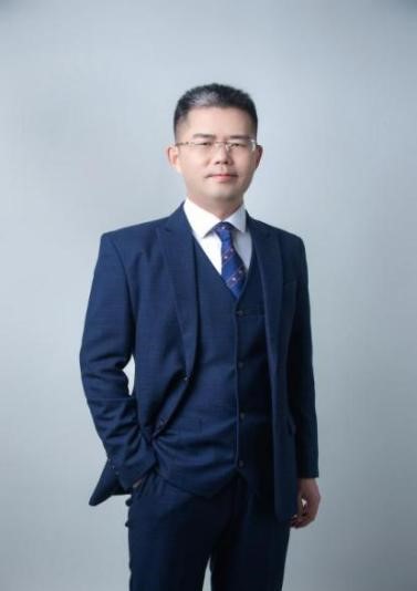 张杰.jpg