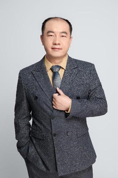 臧鲁嘉.jpg