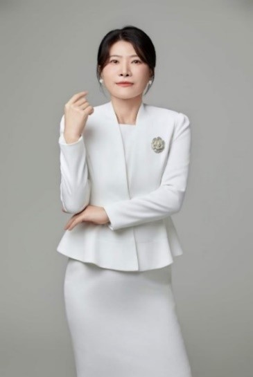 王雅楠.jpg