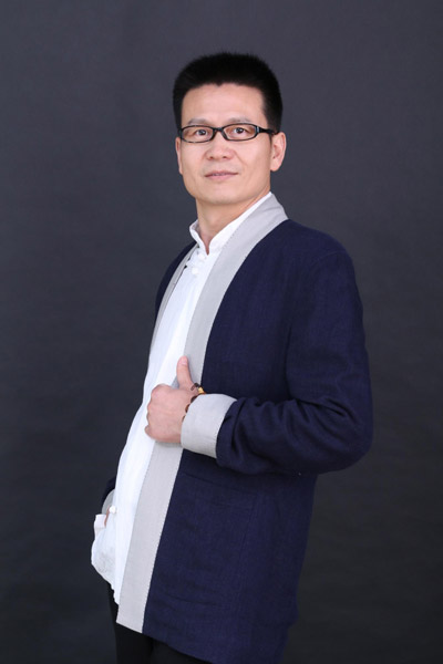 严烽.jpg