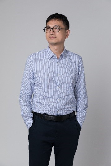 黄俊.jpg