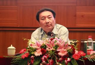李巍.jpg