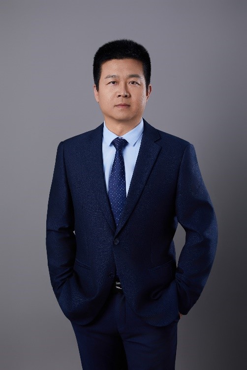 王亚彬.jpg